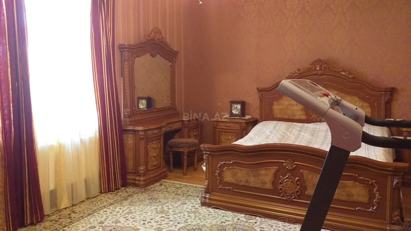 Satılır obyekt 335 m²