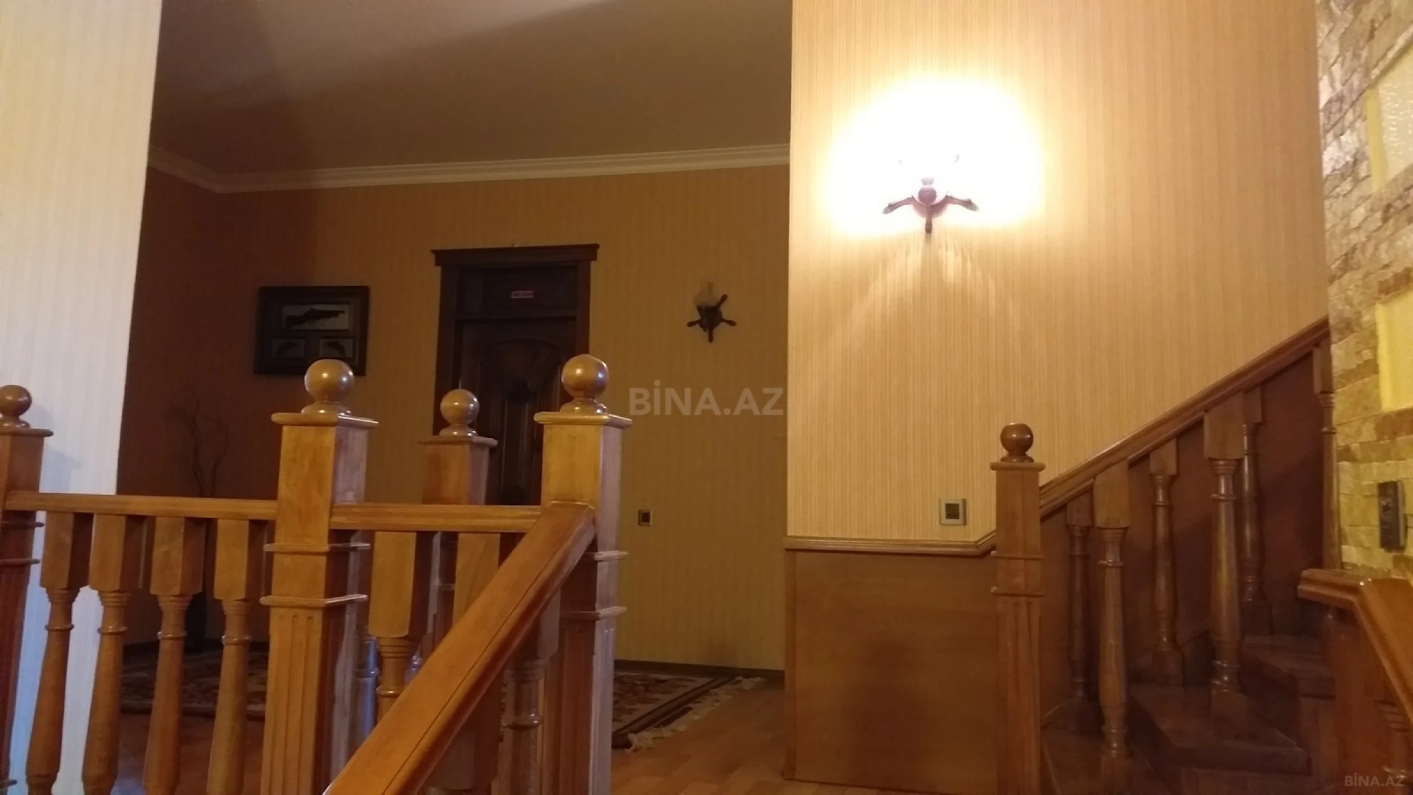 Satılır obyekt 335 m²