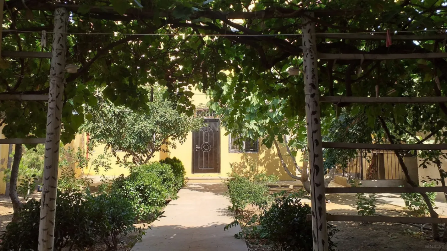 Satılır obyekt 335 m²