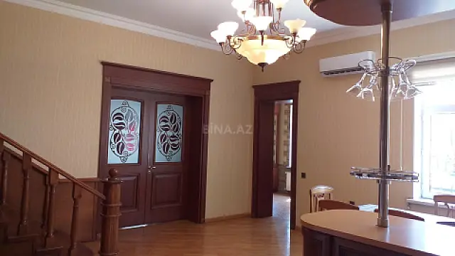 Satılır obyekt 335 m²