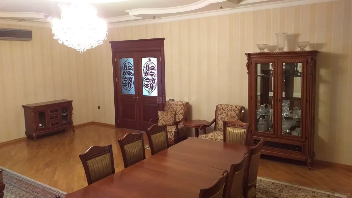 Satılır obyekt 335 m²