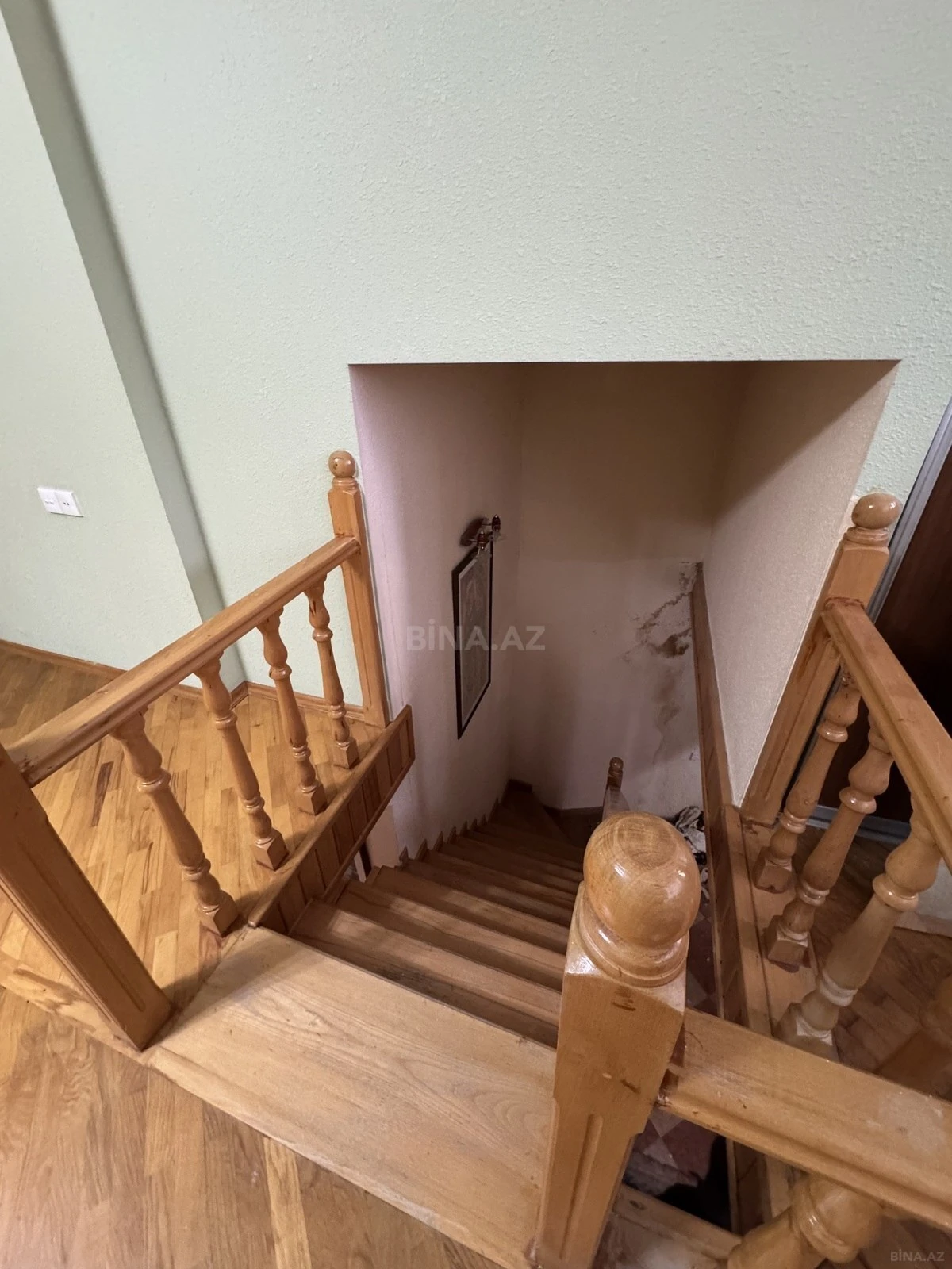 Satılır 2 otaqlı mənzil 92 m²