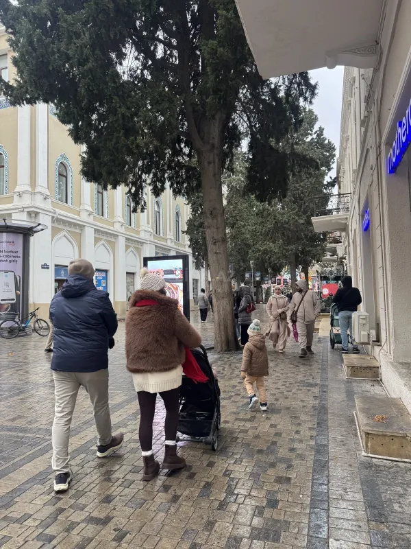 Satılır 2 otaqlı mənzil 92 m²