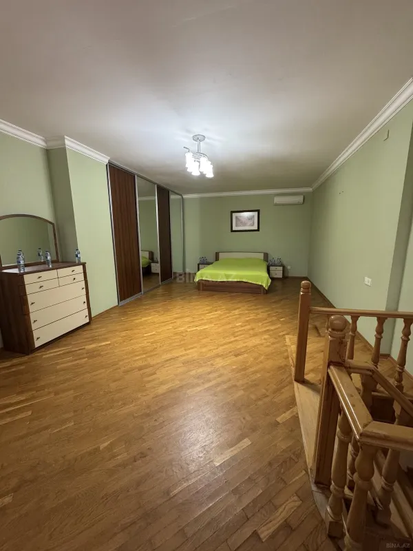 Satılır 2 otaqlı mənzil 92 m²