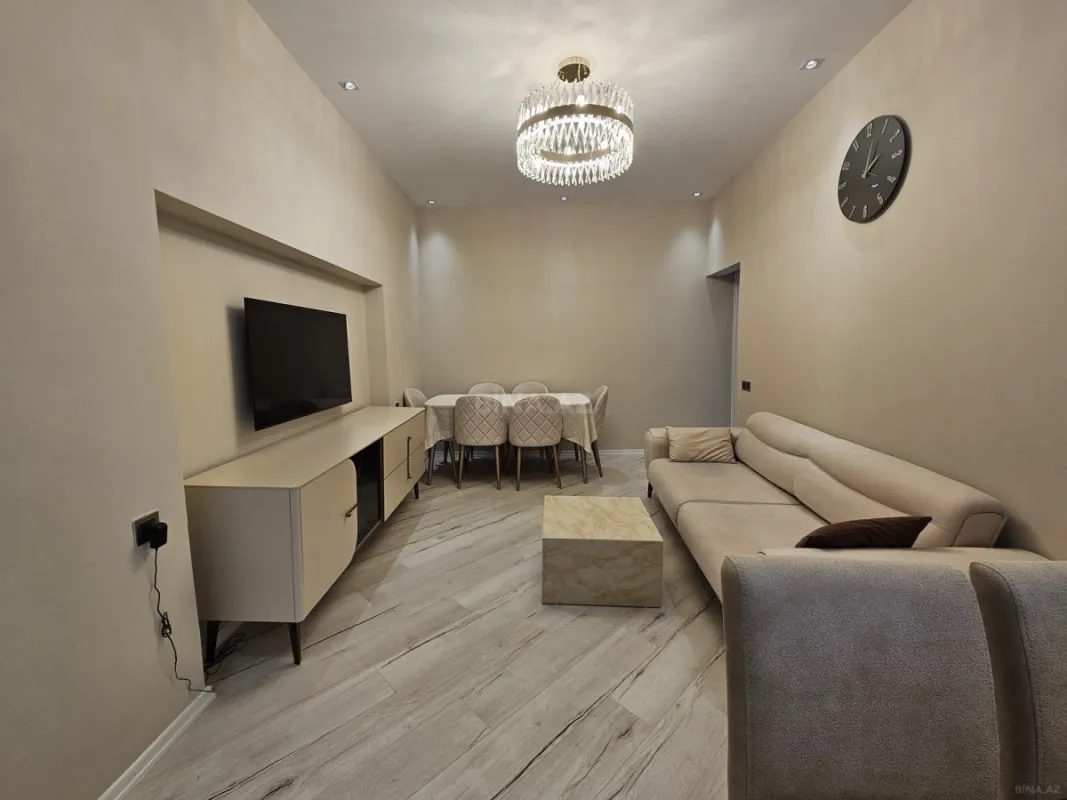 Satılır 3 otaqlı mənzil 82 m²