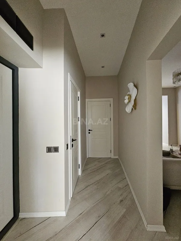 Satılır 3 otaqlı mənzil 82 m²
