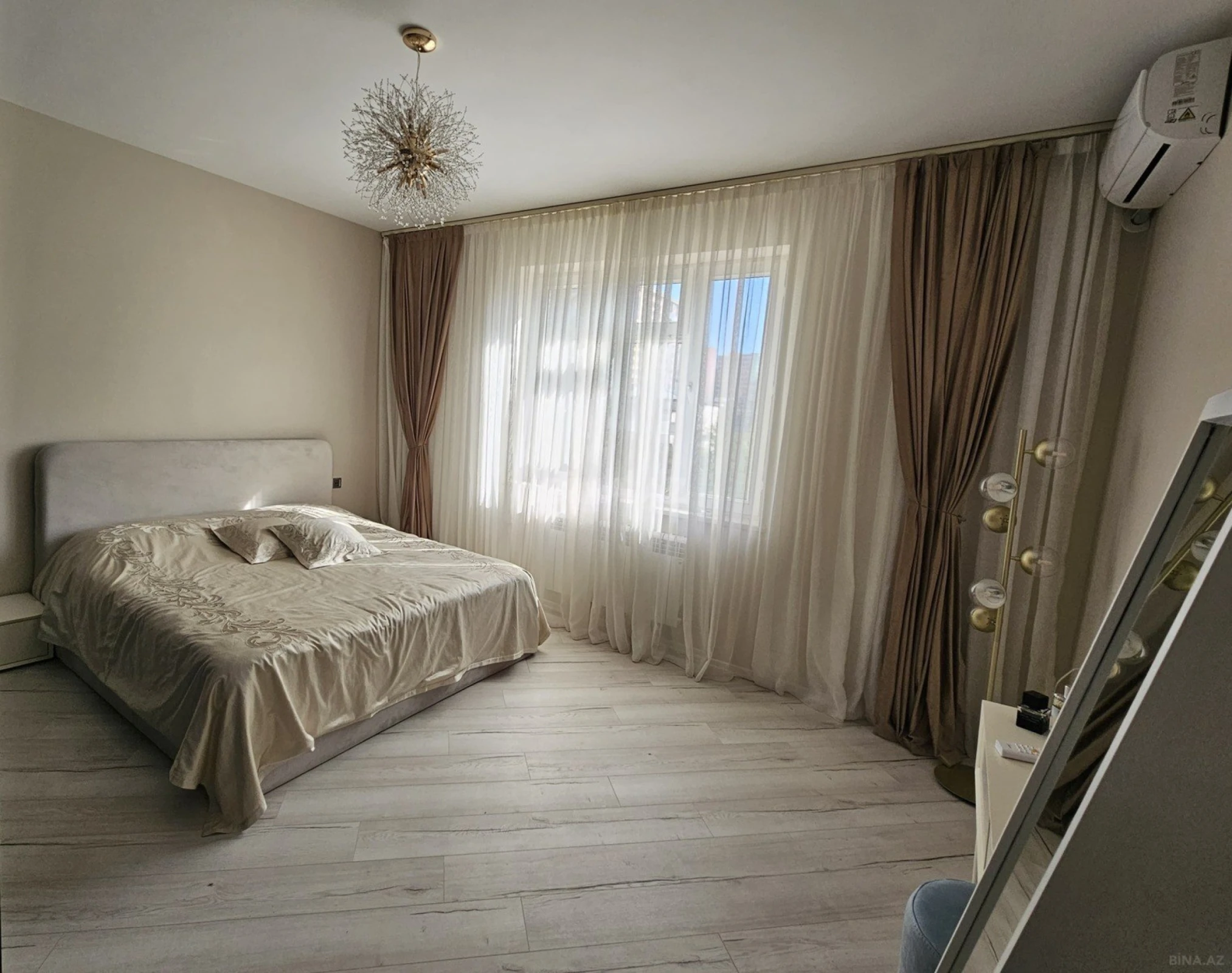 Satılır 3 otaqlı mənzil 82 m²