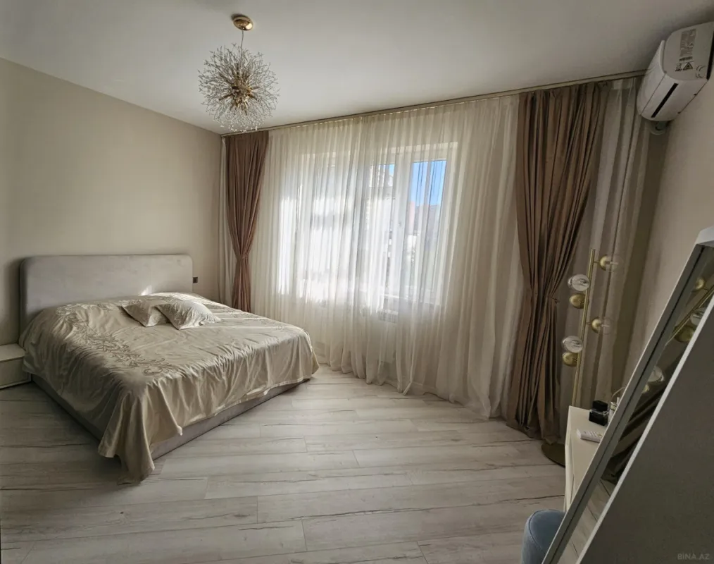 Satılır 3 otaqlı mənzil 82 m²
