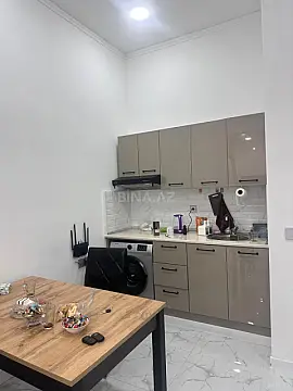 Kirayə verilir 1 otaqlı ofis 40 m²