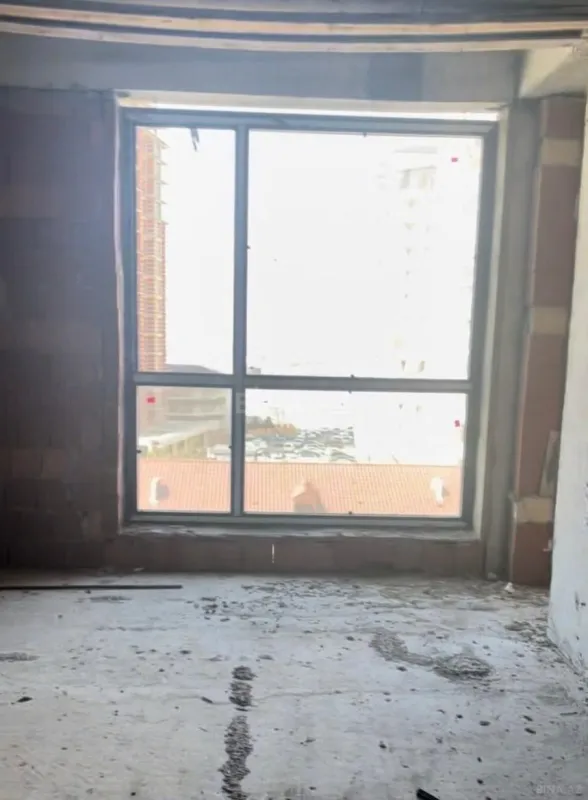 Satılır 1 otaqlı mənzil 65.5 m²