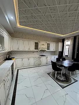 Satılır 7 otaqlı həyət evi 450 m²