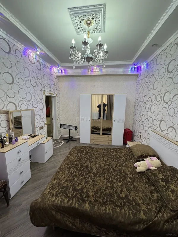 Satılır 7 otaqlı həyət evi 450 m²