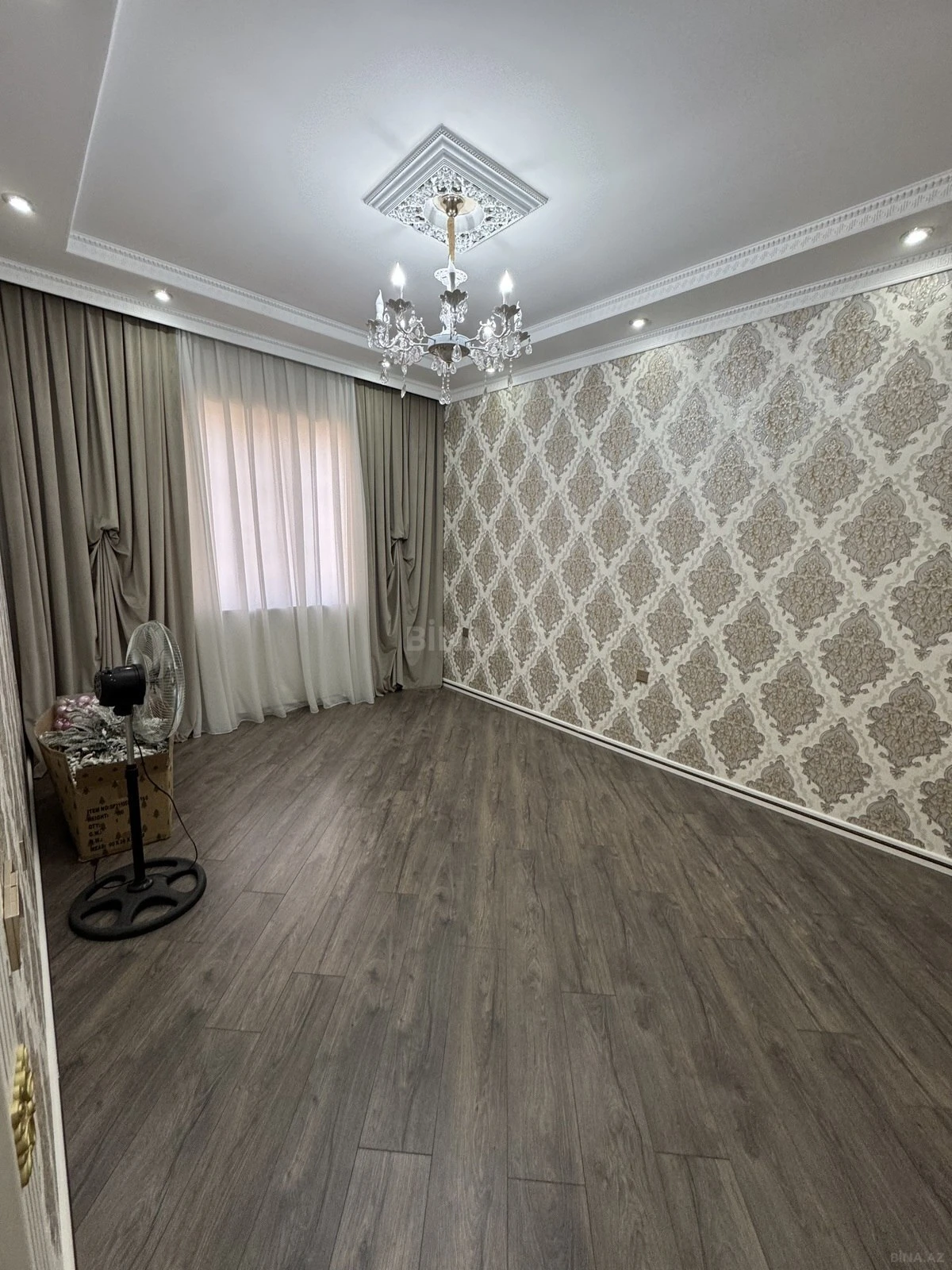 Satılır 7 otaqlı həyət evi 450 m²