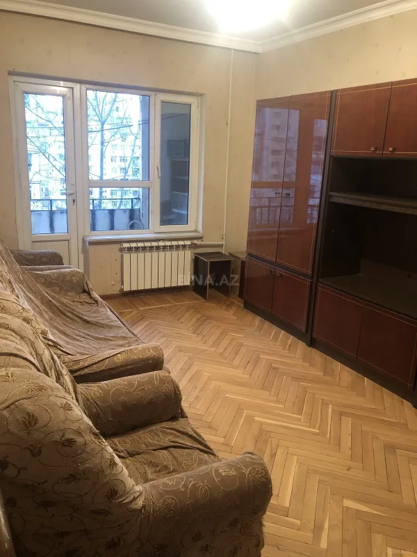 Kirayə verilir 2 otaqlı mənzil 65 m²
