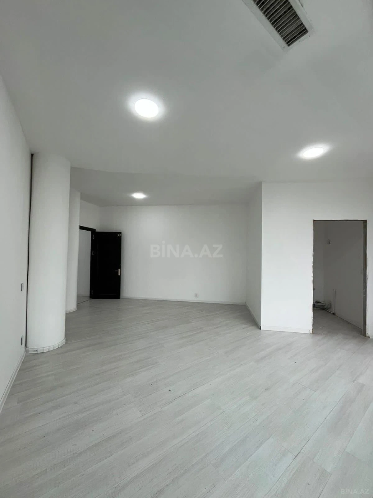 Kirayə verilir 2 otaqlı ofis 45 m²