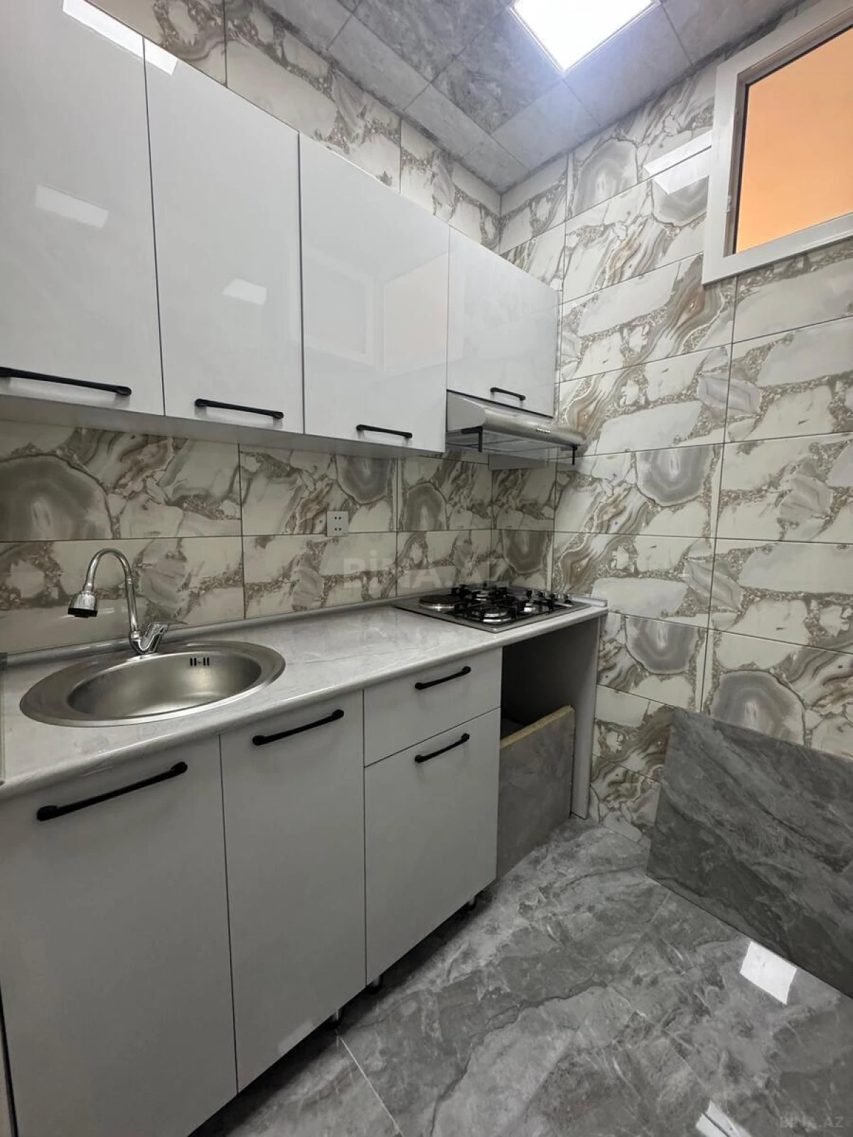 Satılır 2 otaqlı mənzil 45 m²