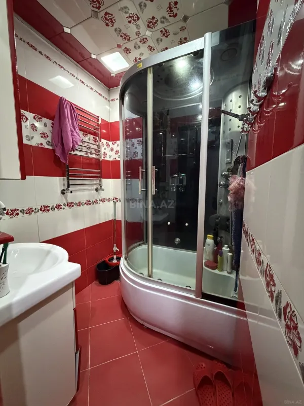 Satılır 4 otaqlı mənzil 115 m²