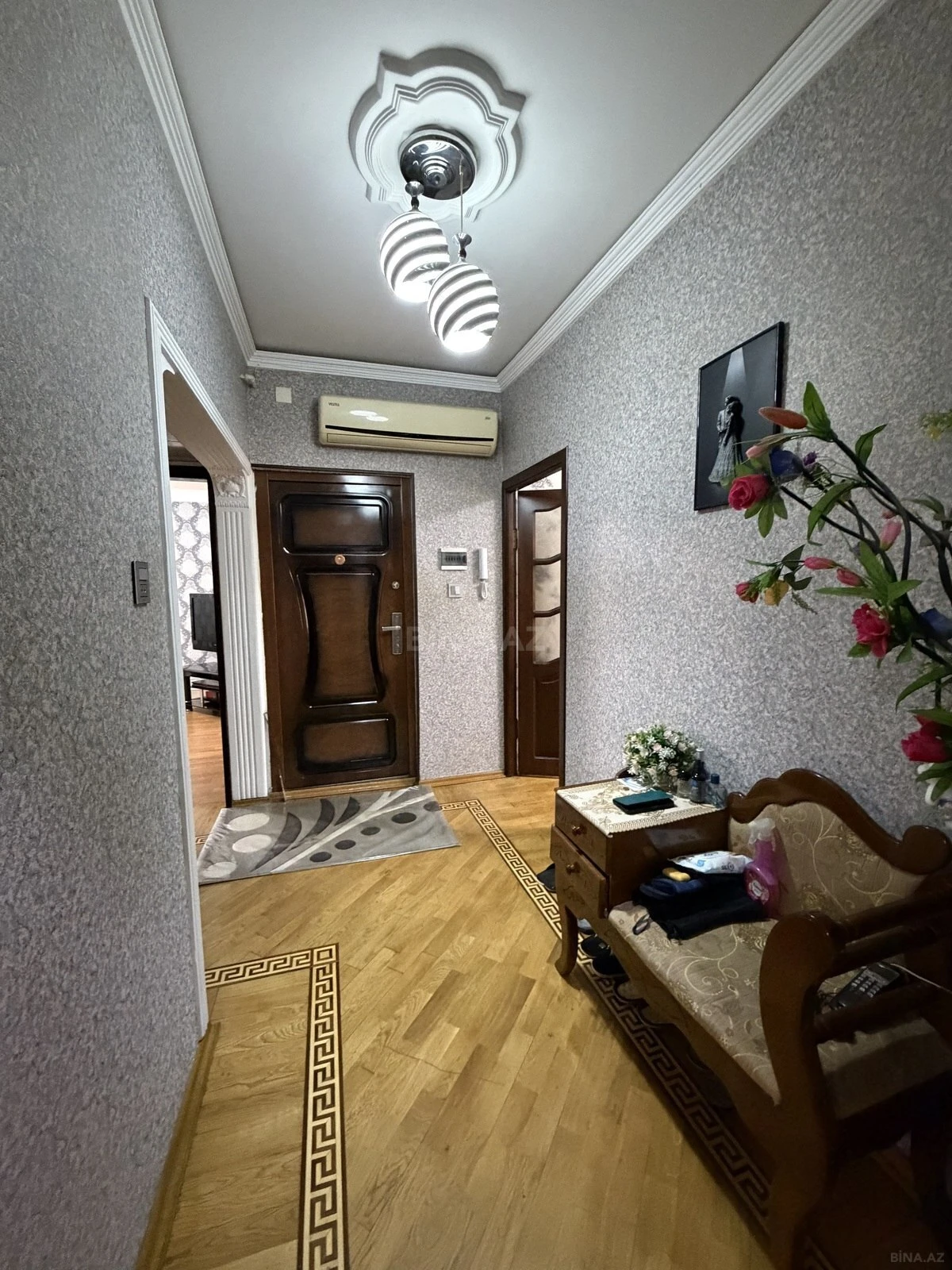 Satılır 4 otaqlı mənzil 115 m²