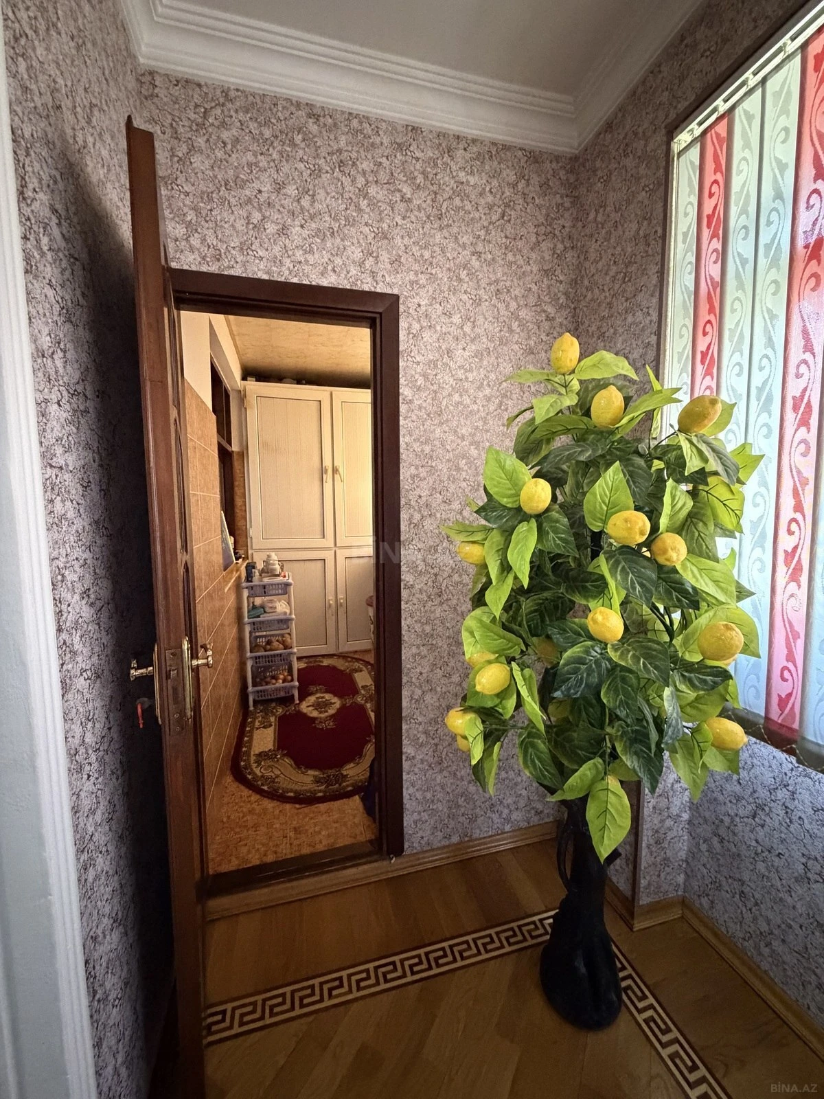 Satılır 4 otaqlı mənzil 115 m²