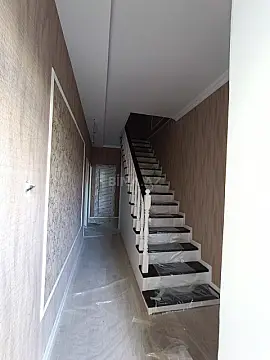 Satılır 4 otaqlı həyət evi 135 m²