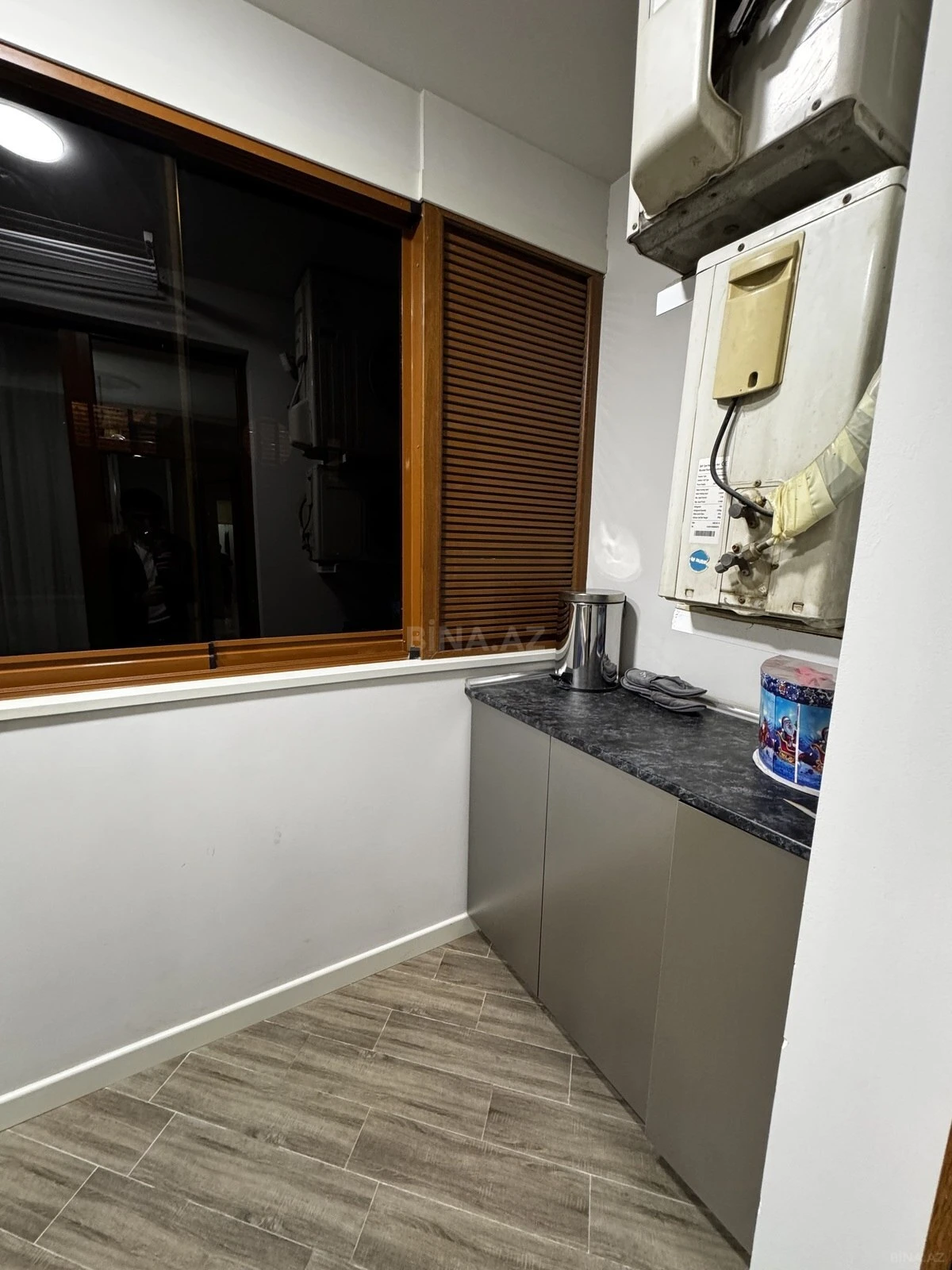 Satılır 3 otaqlı mənzil 140 m²
