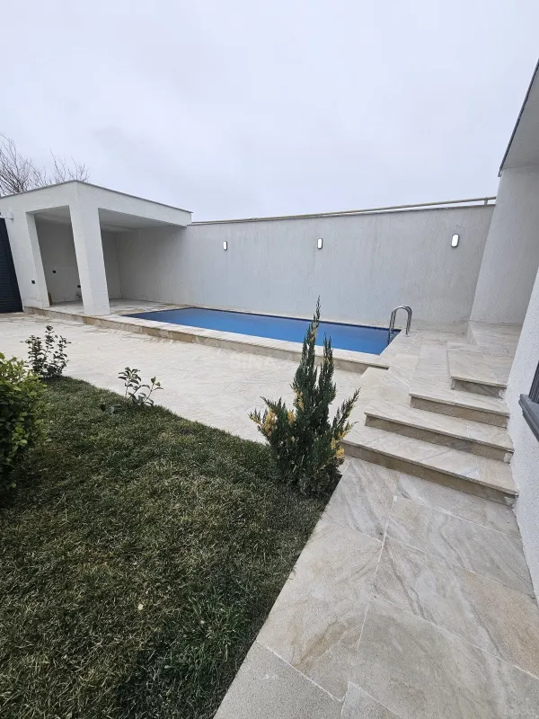 Satılır 4 otaqlı həyət evi 150 m²