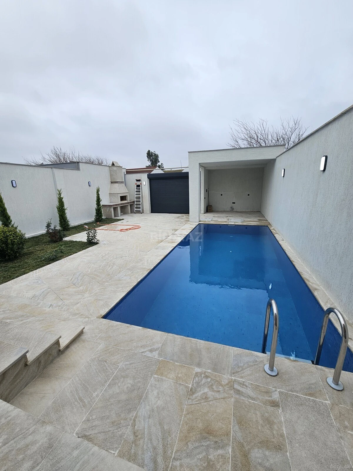 Satılır 4 otaqlı həyət evi 150 m²