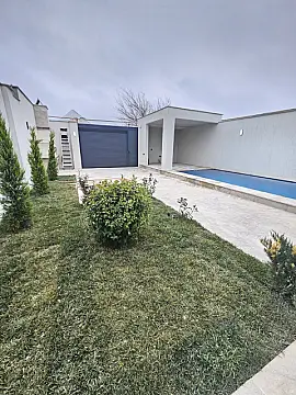 Satılır 4 otaqlı həyət evi 150 m²