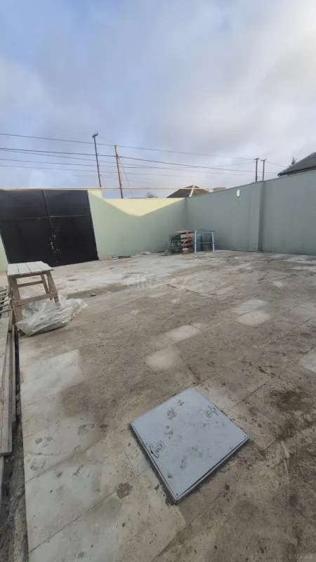 Satılır 4 otaqlı həyət evi 120 m²