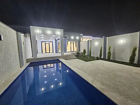 Satılır 4 otaqlı həyət evi 150 m² — Bakı, Şüvəlan 4 otaq 150.00 m²
