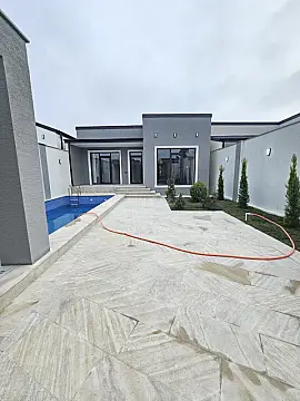 Satılır 4 otaqlı həyət evi 150 m²