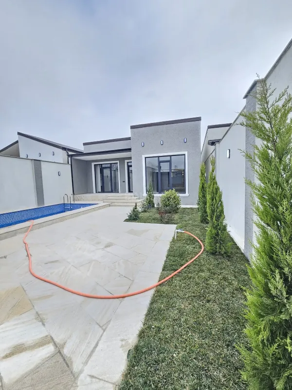 Satılır 4 otaqlı həyət evi 150 m²