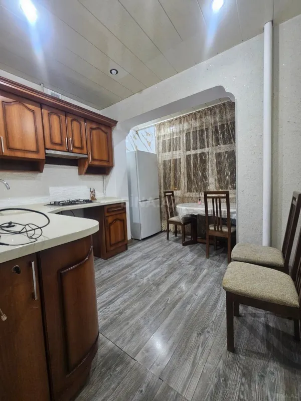 Kirayə verilir 1 otaqlı mənzil 60 m²