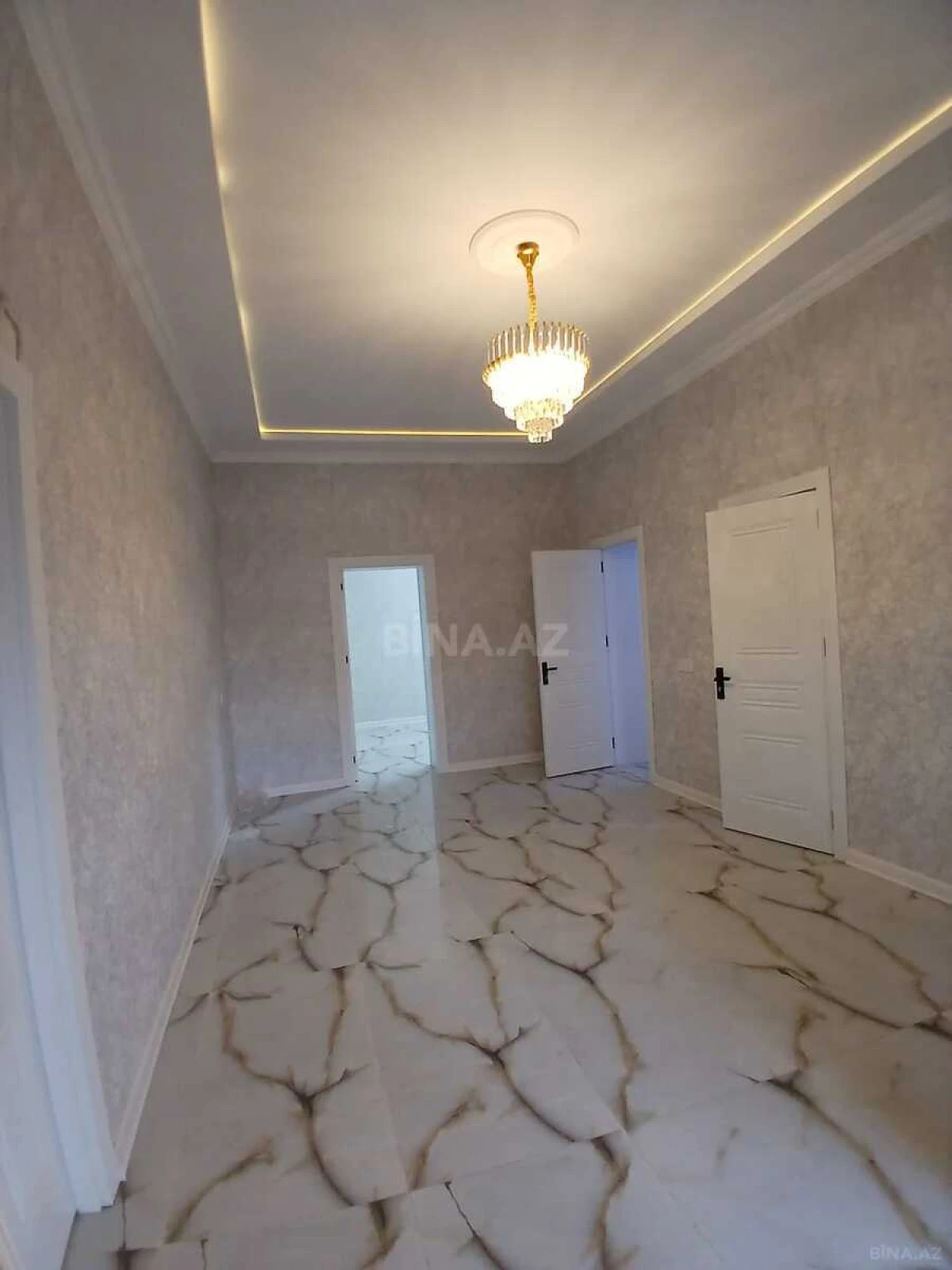 Satılır 5 otaqlı həyət evi 200 m²
