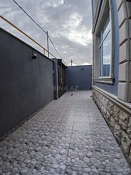 Satılır 5 otaqlı həyət evi 200 m²