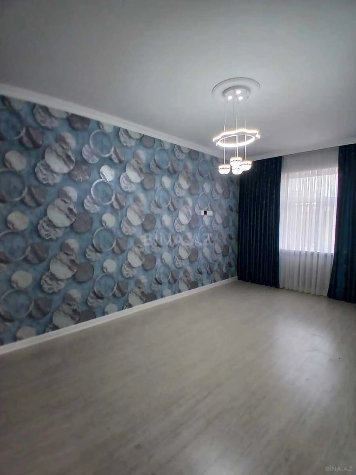 Satılır 5 otaqlı həyət evi 200 m²