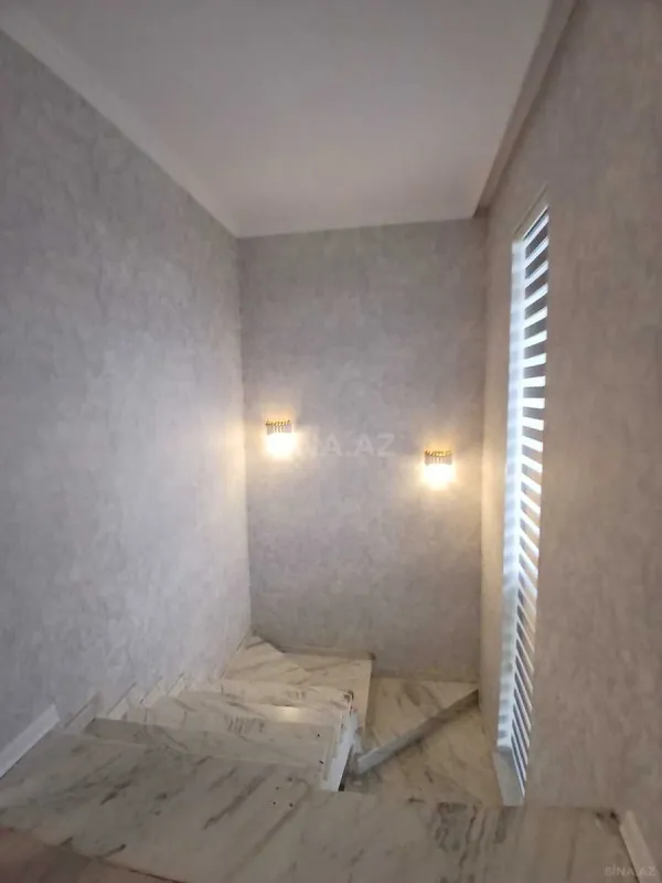 Satılır 5 otaqlı həyət evi 200 m²
