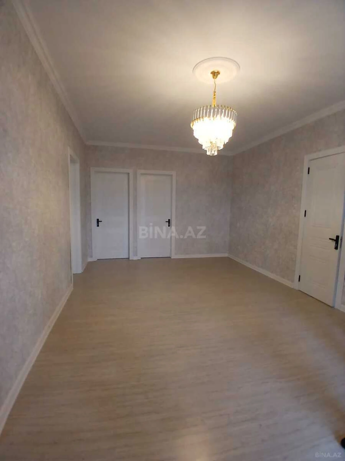 Satılır 5 otaqlı həyət evi 200 m²