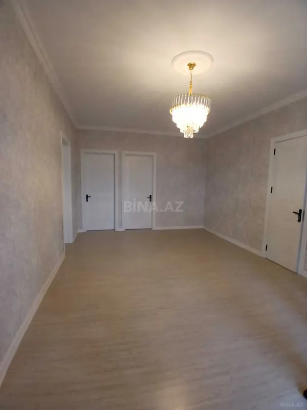 Satılır 5 otaqlı həyət evi 200 m²