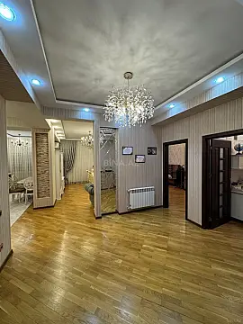 Satılır 3 otaqlı mənzil 104 m²