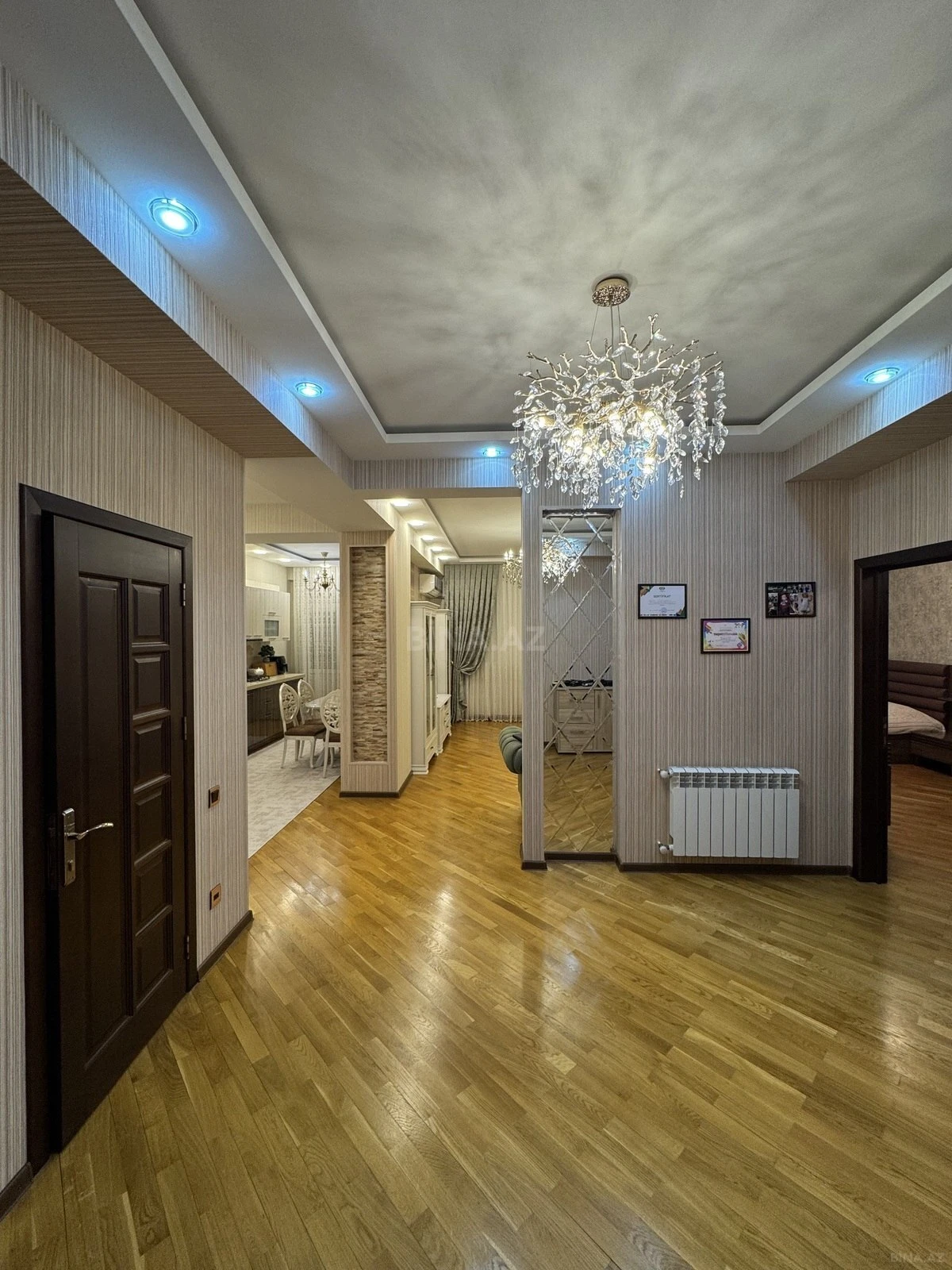 Satılır 3 otaqlı mənzil 104 m²