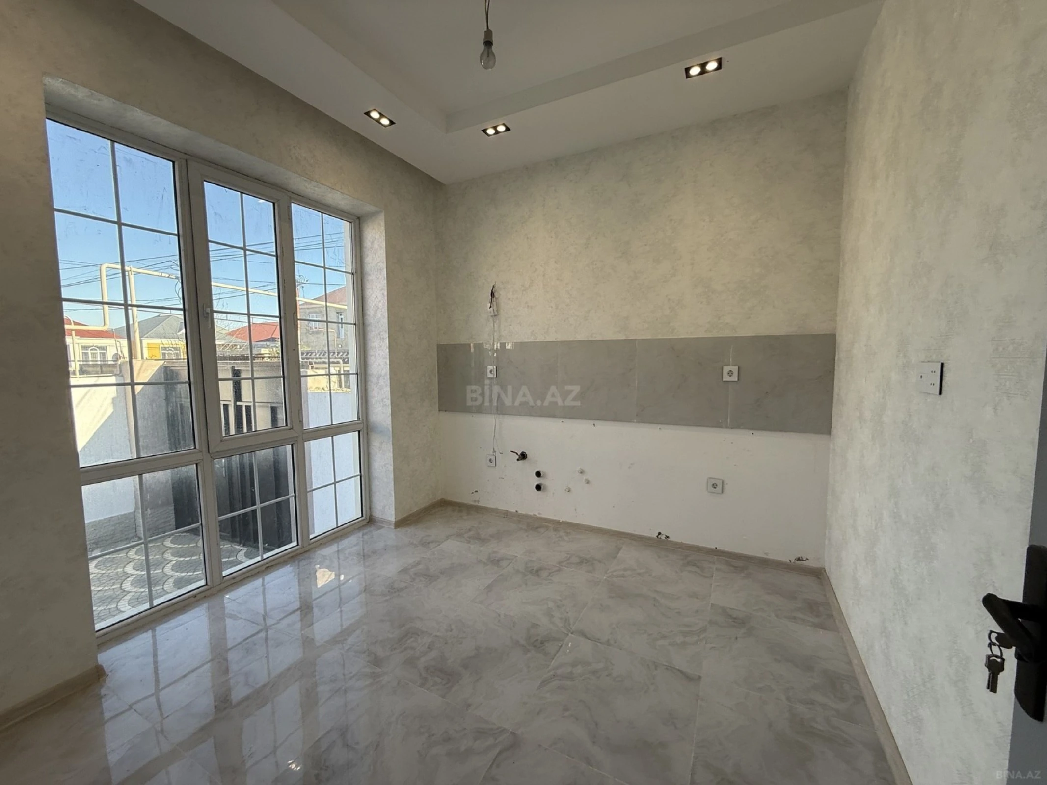 Satılır 3 otaqlı həyət evi 100 m²
