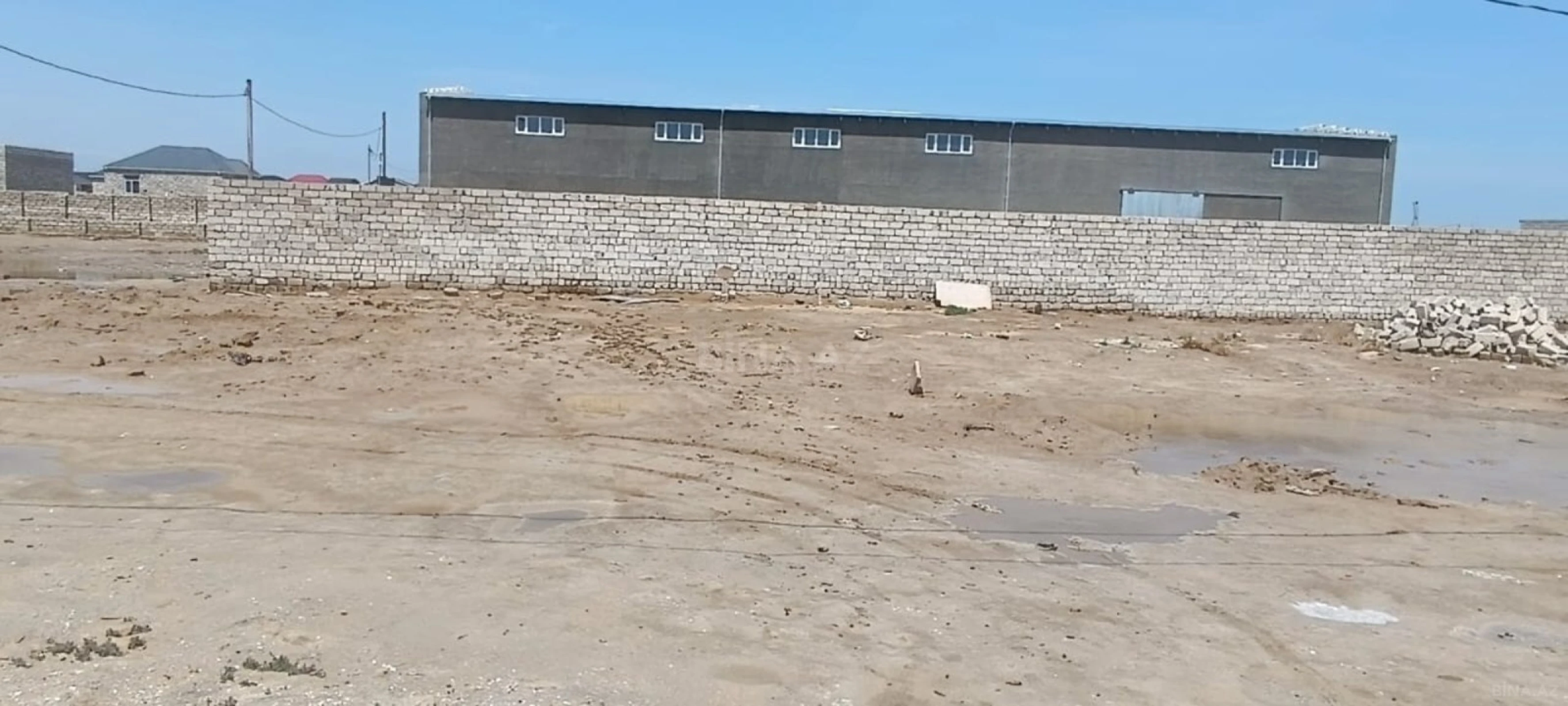 Satılır torpaq sahəsi 2 m²