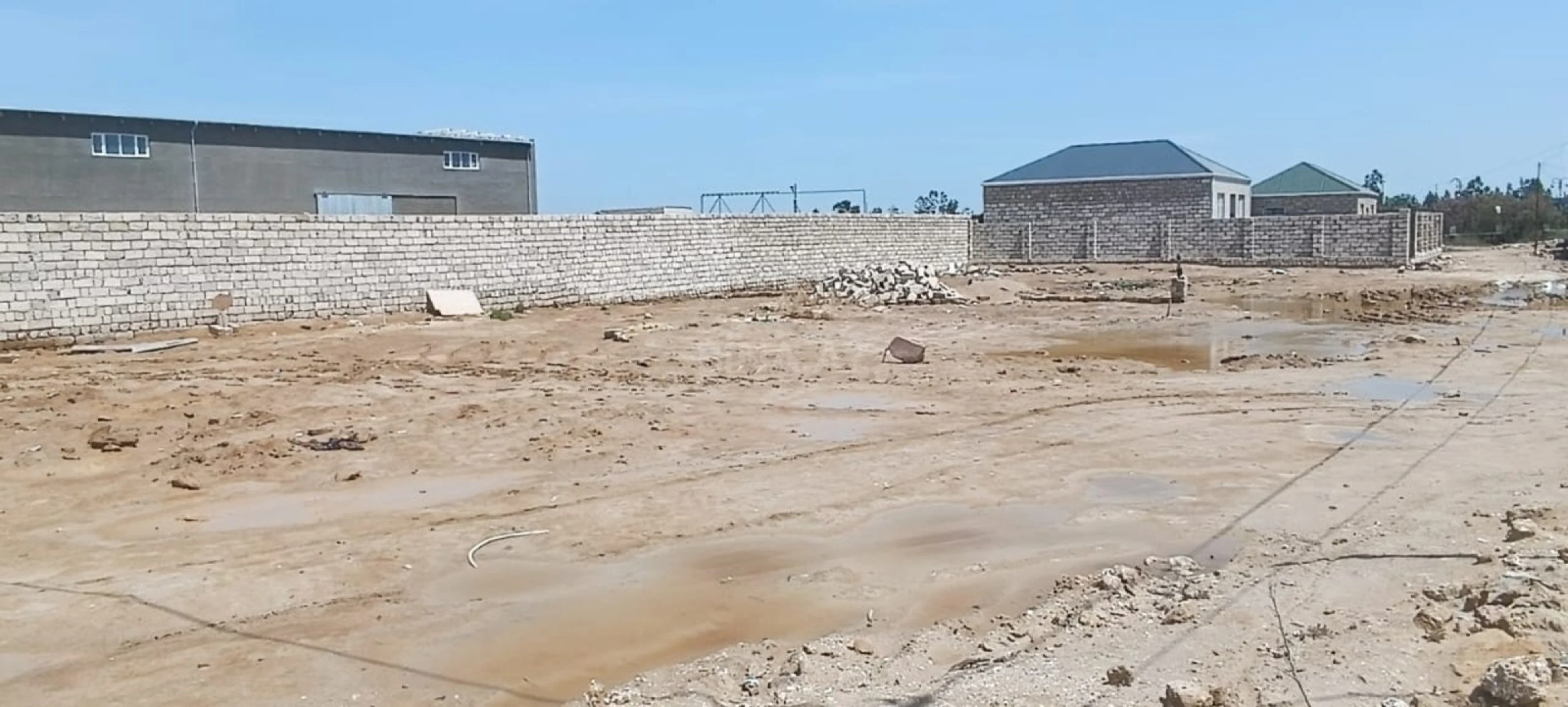 Satılır torpaq sahəsi 2 m²