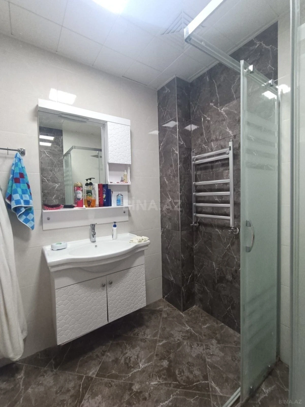 Satılır 2 otaqlı mənzil 75 m²