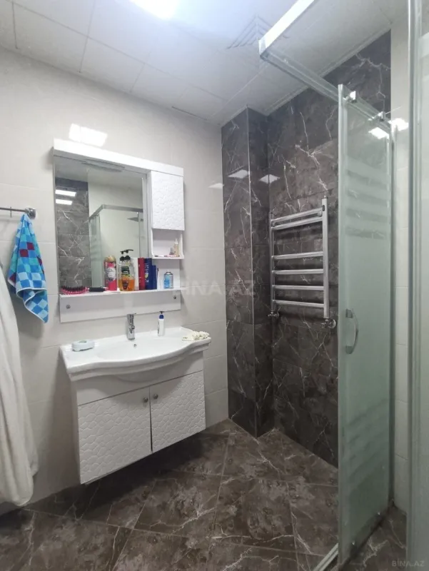 Satılır 2 otaqlı mənzil 75 m²