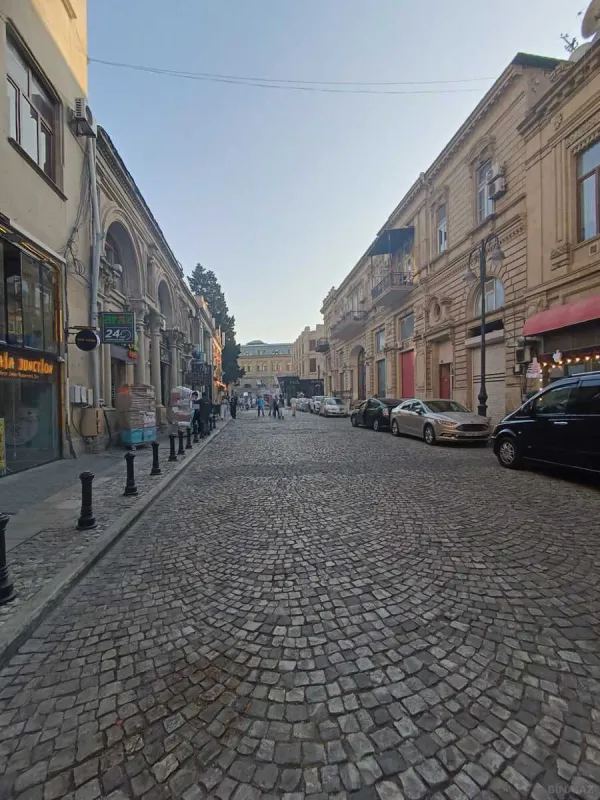 Satılır 2 otaqlı mənzil 100 m²
