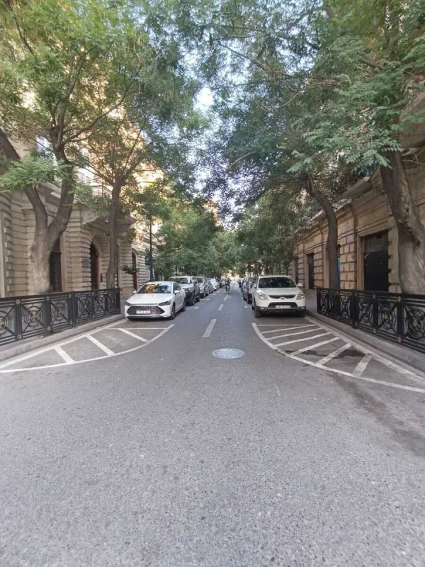 Satılır 2 otaqlı mənzil 100 m²