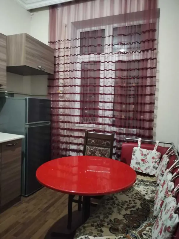 Kirayə verilir 1 otaqlı mənzil 40 m²