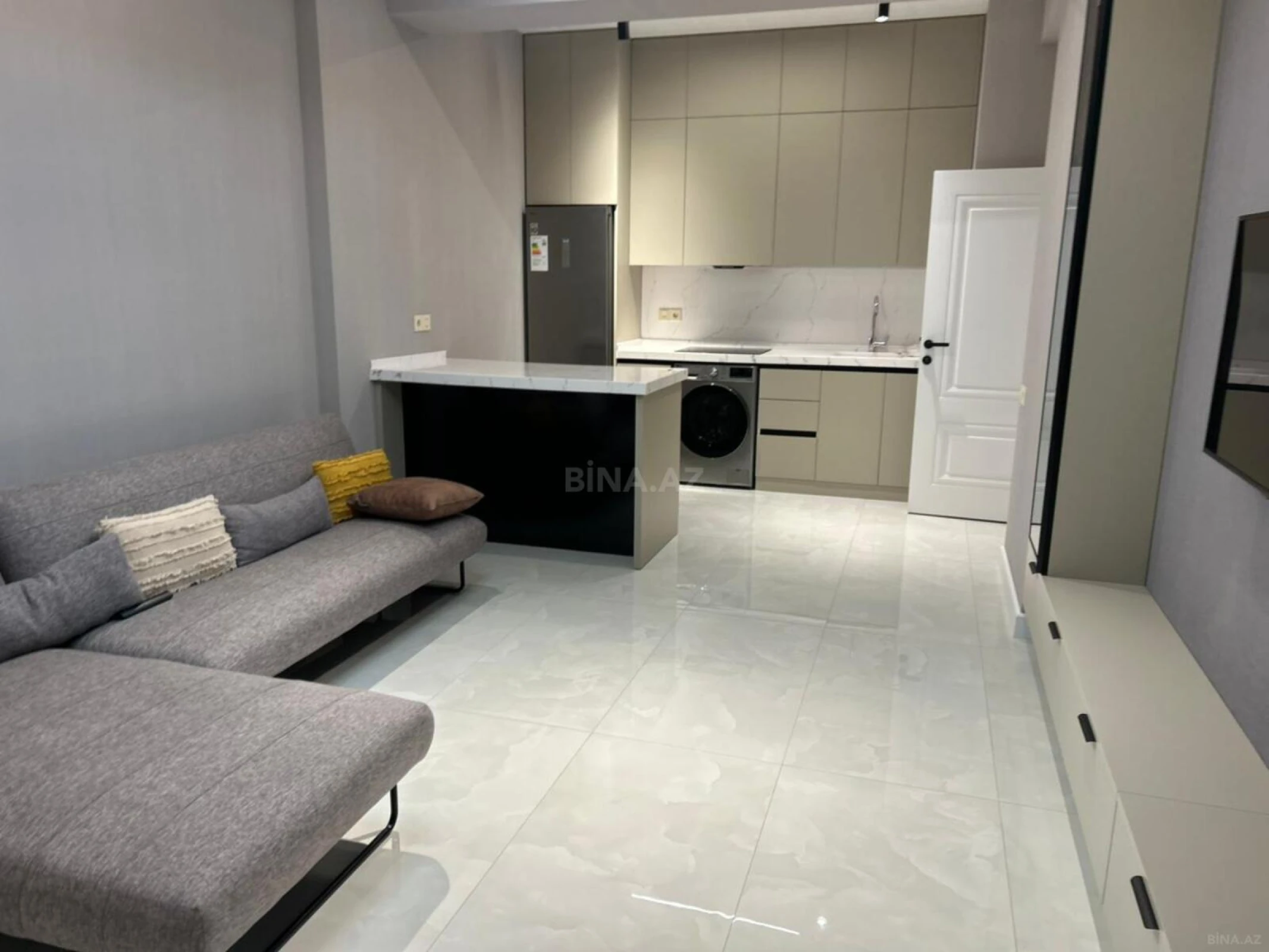 Kirayə verilir 2 otaqlı mənzil 63 m²